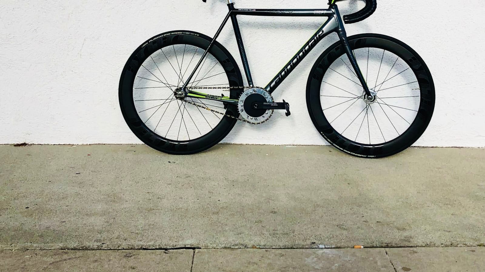 Beste E-bike onder 1000 euro in 2026: Wat Krijg Je en Waar Let Je Op?