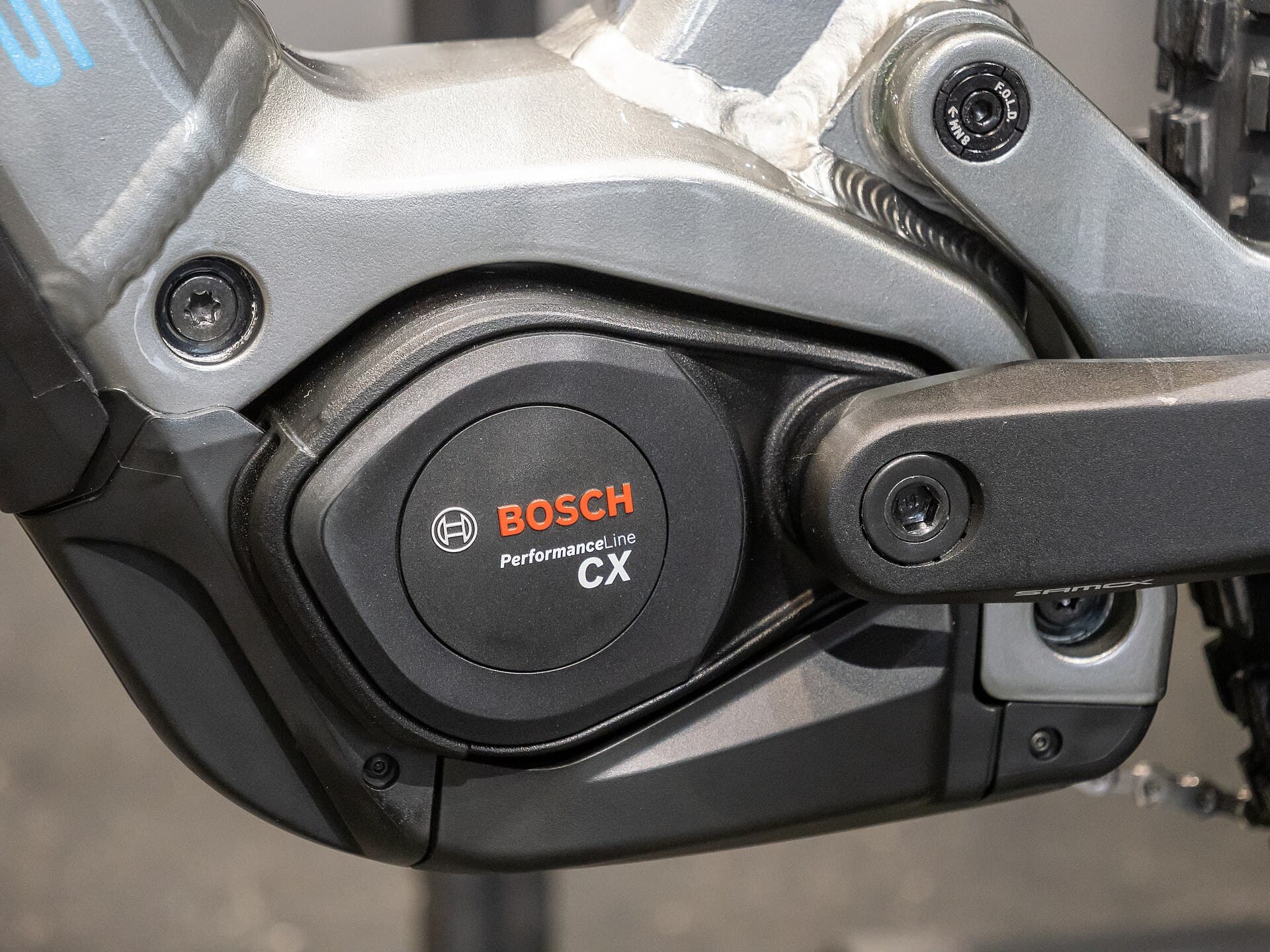 Middenmotor bij de trapas van een elektrische fiets