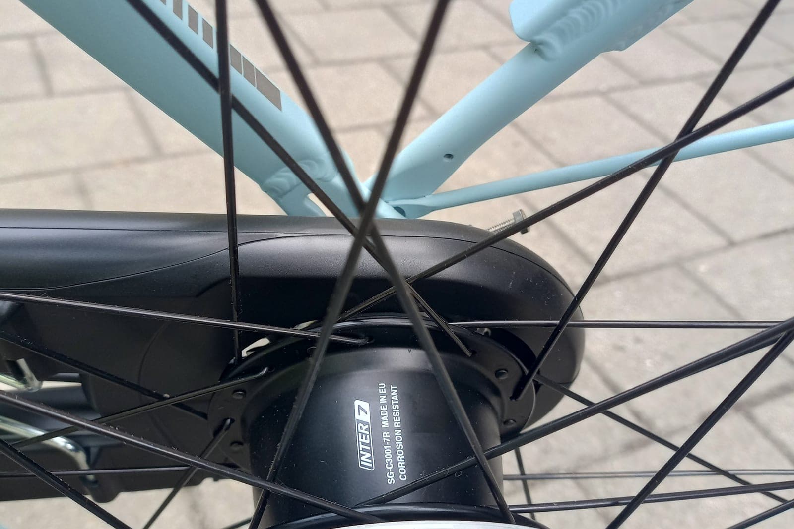 Shimano Nexus naafversnelling in het achterwiel van een stadsfiets