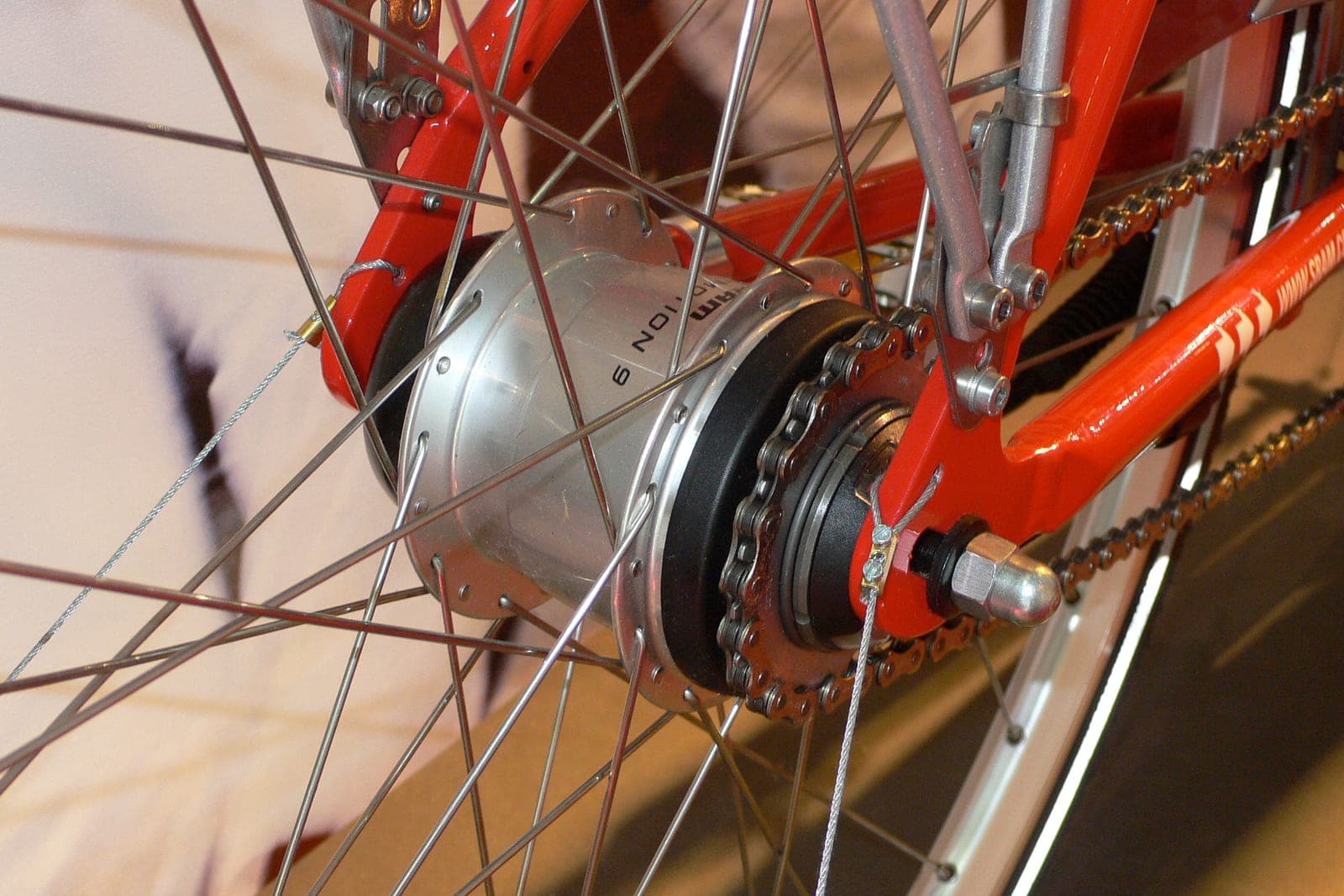 Achternaaf met terugtraprem op een stadsfiets