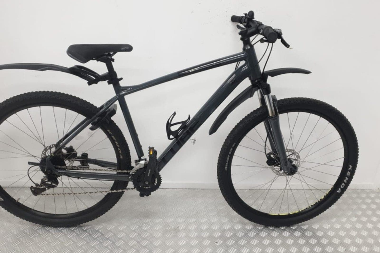 Cube mountainbike, zijaanzicht